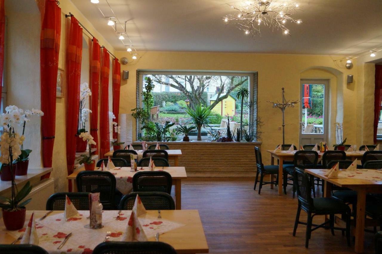 Ferienwohnungen Im Gasthaus Zur Gruenen Wiese เซบนิทซ์ ภายนอก รูปภาพ