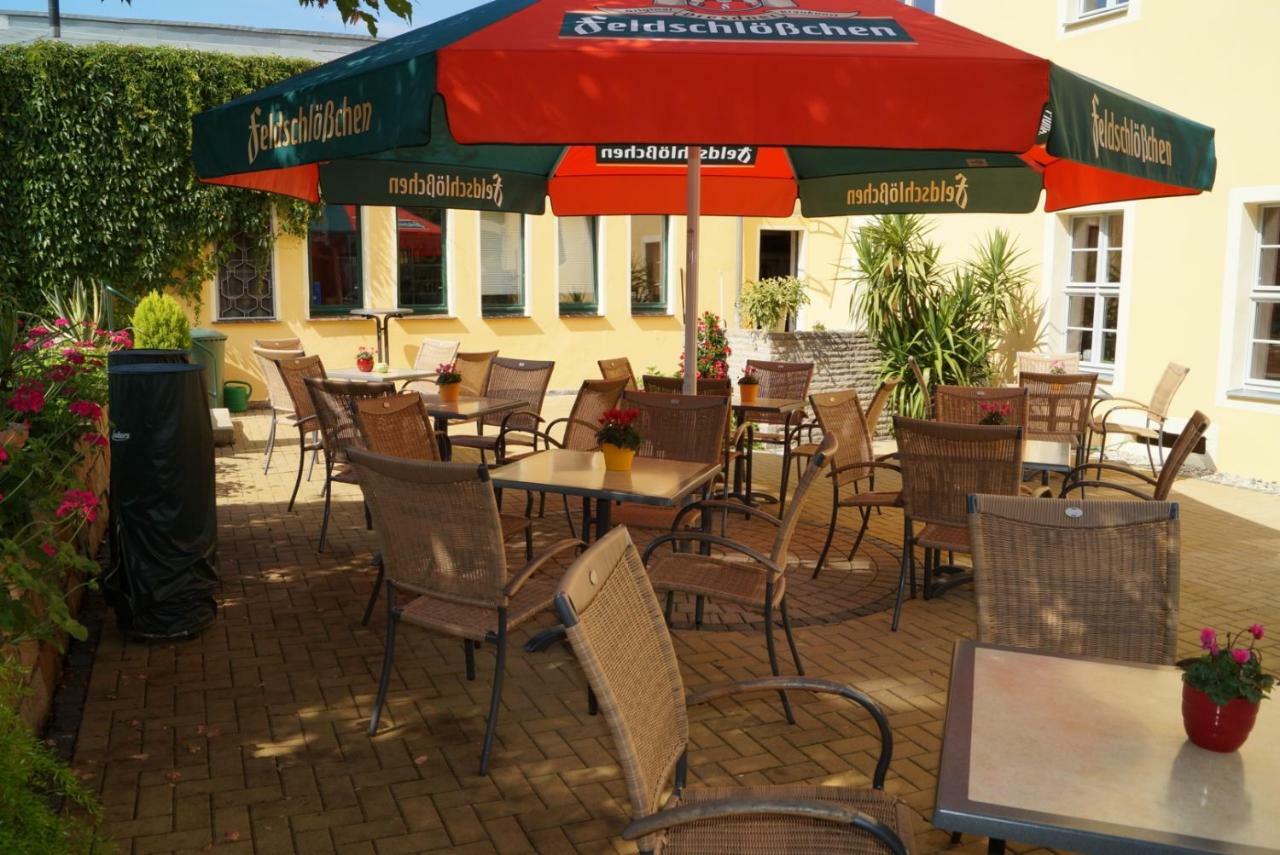 Ferienwohnungen Im Gasthaus Zur Gruenen Wiese เซบนิทซ์ ภายนอก รูปภาพ